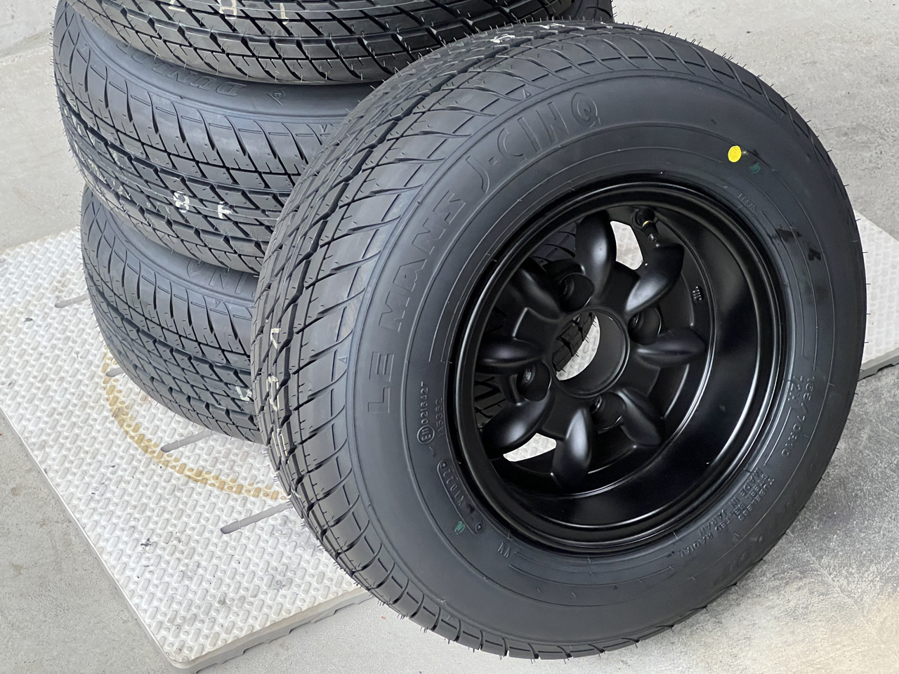 F型MINIに！RMP+205/40R18厳選新品輸入タイヤ4本SET！